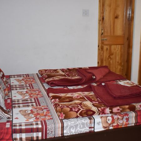 White House Kasol Hotel Exterior photo